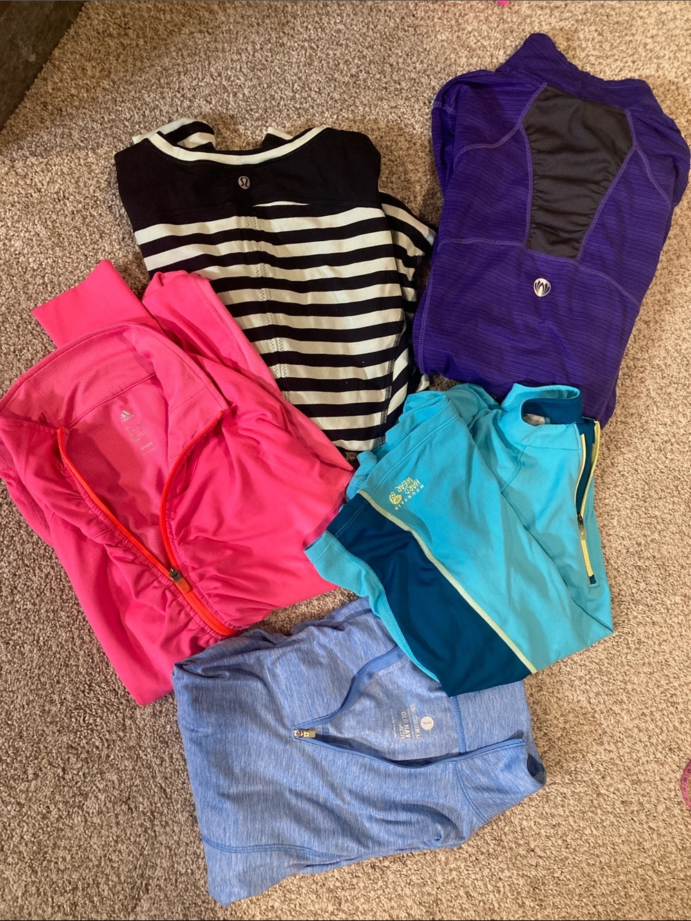 Long sleeve athletic top lot